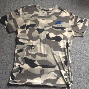 Nike MENS size medium camouflage tee